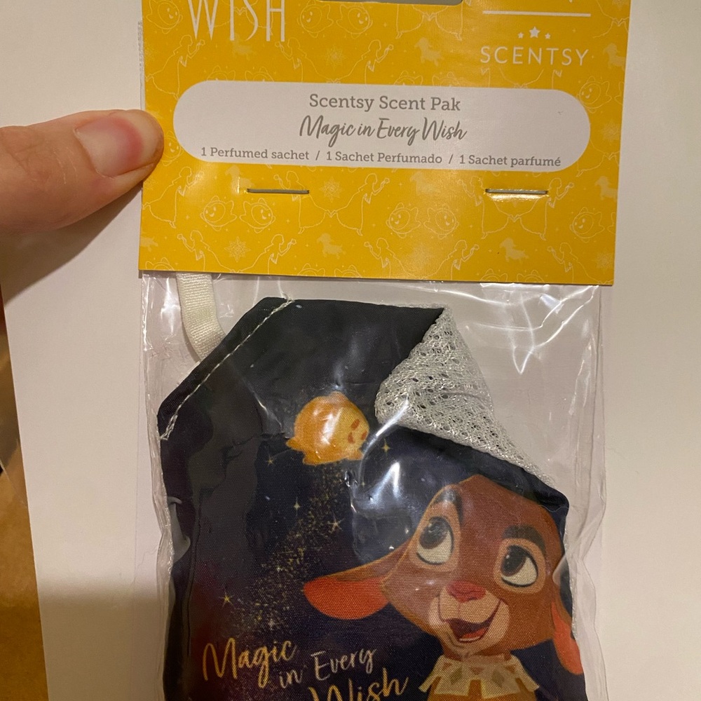 2/$12 Disney Scentsy Scent Pak